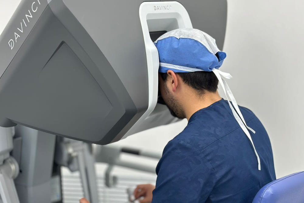 Prostatectomía radical laparoscópica asistida por robot Da Vinci